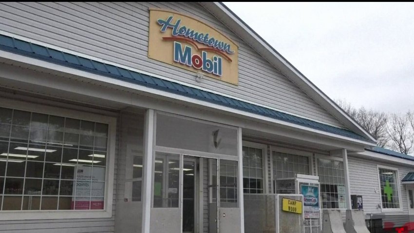 Ganador de premio de $1,350 millones del Mega Millions reclama su dinero en efectivo