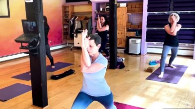 ¿Cómo el yoga puede ayudar con el dolor crónico?