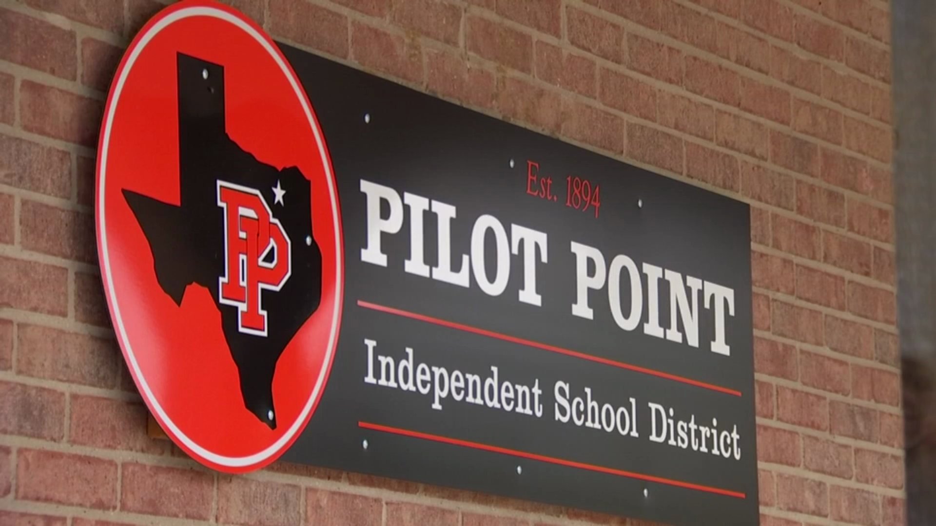 Investigan al Superintendente y al Jefe de la Policía de Pilot Point ISD