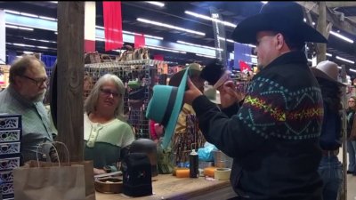 Hispano se destaca como hormador de sombreros en el FWSSR