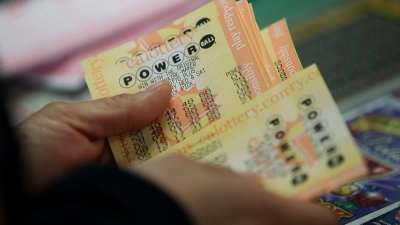 Profesor de matemáticas gana $100,000 intentando demostrar lo difícil que es ganar la lotería
