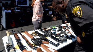 El índice de delincuencia bajó en el 2023 en Estados Unidos, según el FBI (foto de archivo).