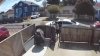 En video: sospechosa se lleva un auto encendido con una niña adentro