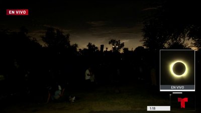 Piel de gallina y gritos de emoción: así se vivió el eclipse solar total en México