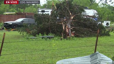 Posible tornado causa múltiples daños en condado Navarro