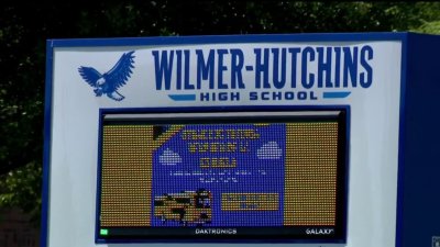 Distrito escolar de Dallas admite fallo en revisión de mochilas en la Wilmer-Hutchins