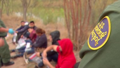 Condenan a exagente de la patrulla fronteriza tras prometerle documentos a migrante