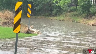 Inundaciones afectan negocios en el condado Johnson