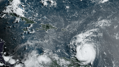 ¿Vendrá a EEUU? Avión de reconocimiento encuentra que Beryl es de nuevo un huracán categoría 4