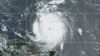 El extremadamente peligroso huracán Beryl toca tierra en isla caribeña con vientos de 150 mph