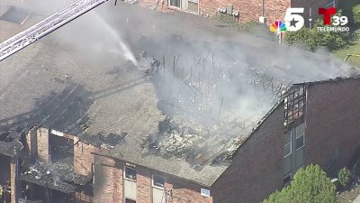 Incendio de 2 alarmas en Fort Worth