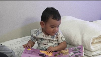 Familia en el norte de Texas celebra milagro navideño