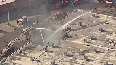 Incendio destruye parte de Plaza Latina en Dallas