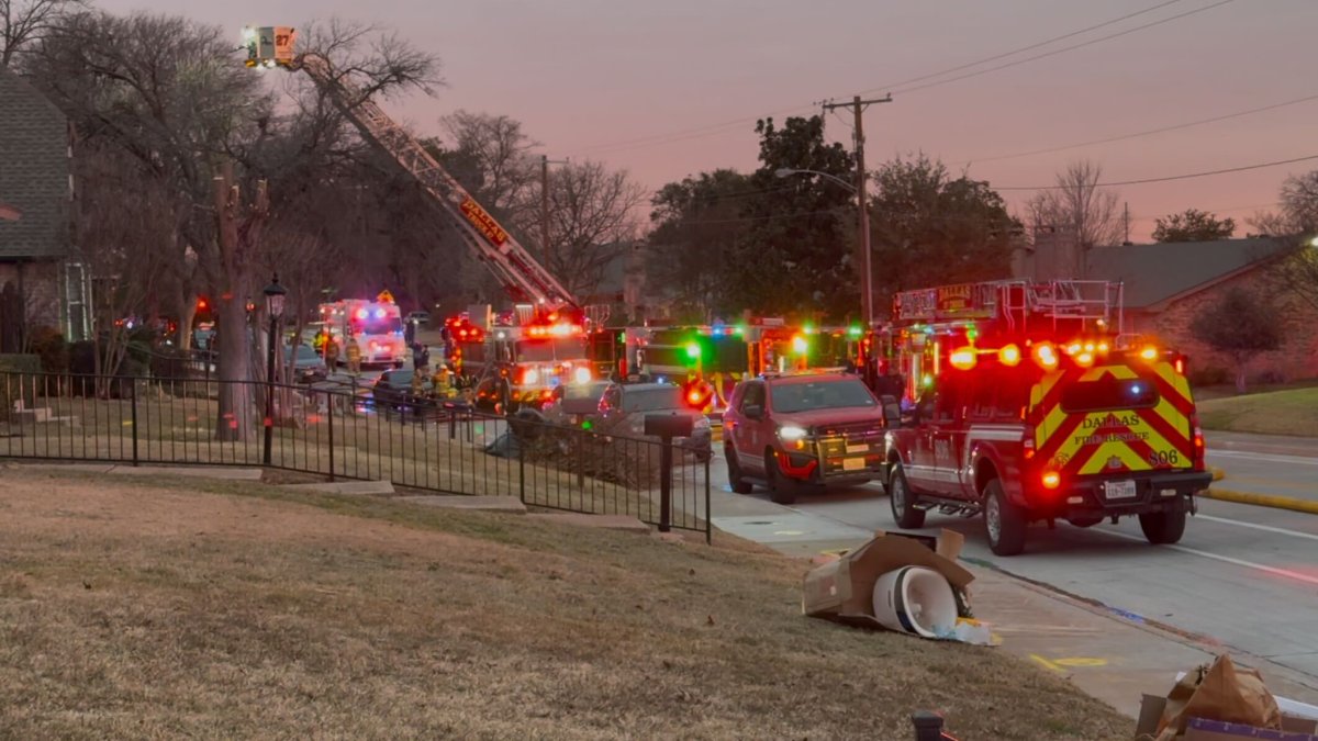 Dos heridos de gravedad tras incendio en Dallas – Telemundo Dallas (39)