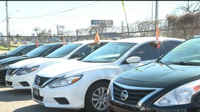 Concesionarios de autos del norte de Texas ya resienten la futura entrada de aranceles