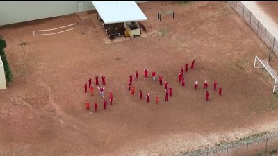 Inmigrantes en centro de detención en Texas envían mensaje de auxilio al mundo