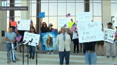 Familia de Aarón Martínez protestan y tildan de injusticia el manejo del caso