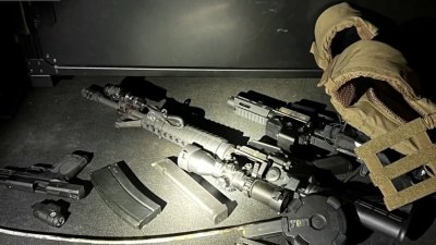 Cargos criminales contra sospechoso tras decomisarle armas y explosivos
