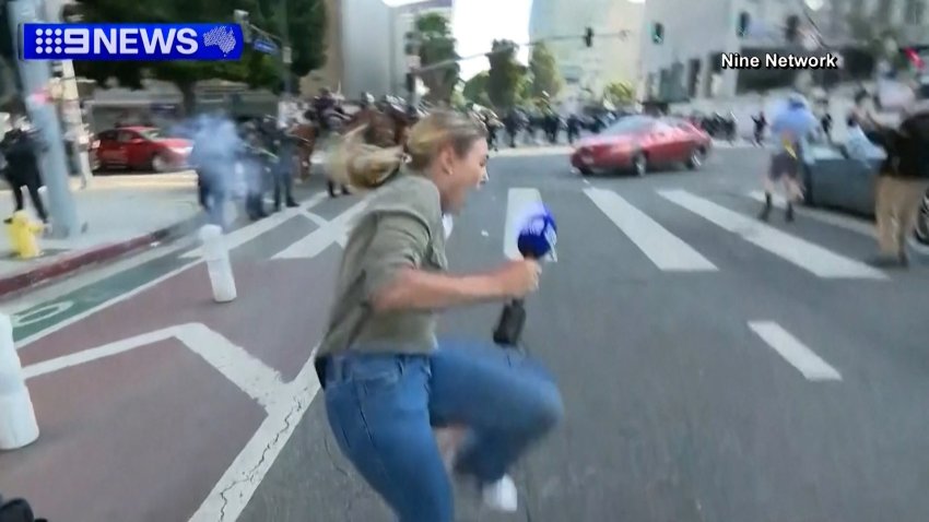 Reportera recibe disparo de bala de goma mientras cubría protestas en Los Ángeles