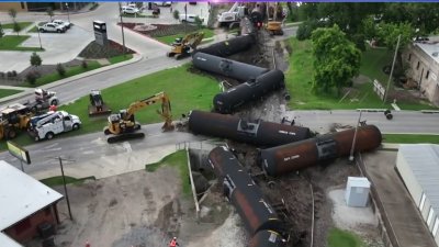 Se descarrila tren en Waxahachie