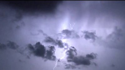 “¿Lo Sabías?”: ¿Es prudente bañarte durante una tormenta eléctrica?