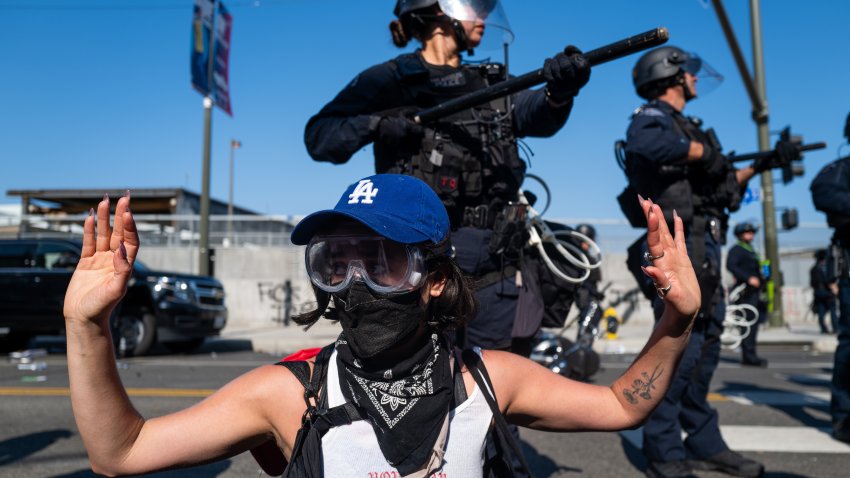 Tras protestas en Los Ángeles, ¿qué pueden hacer inmigrantes si son detenidos? Un abogado explica