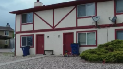 ICE arresta familia del sospechoso del ataque en Boulder