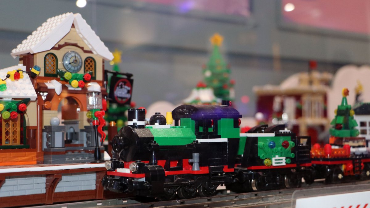 Regresa la exhibición de trenes navideños a NorthPark Center en Dallas