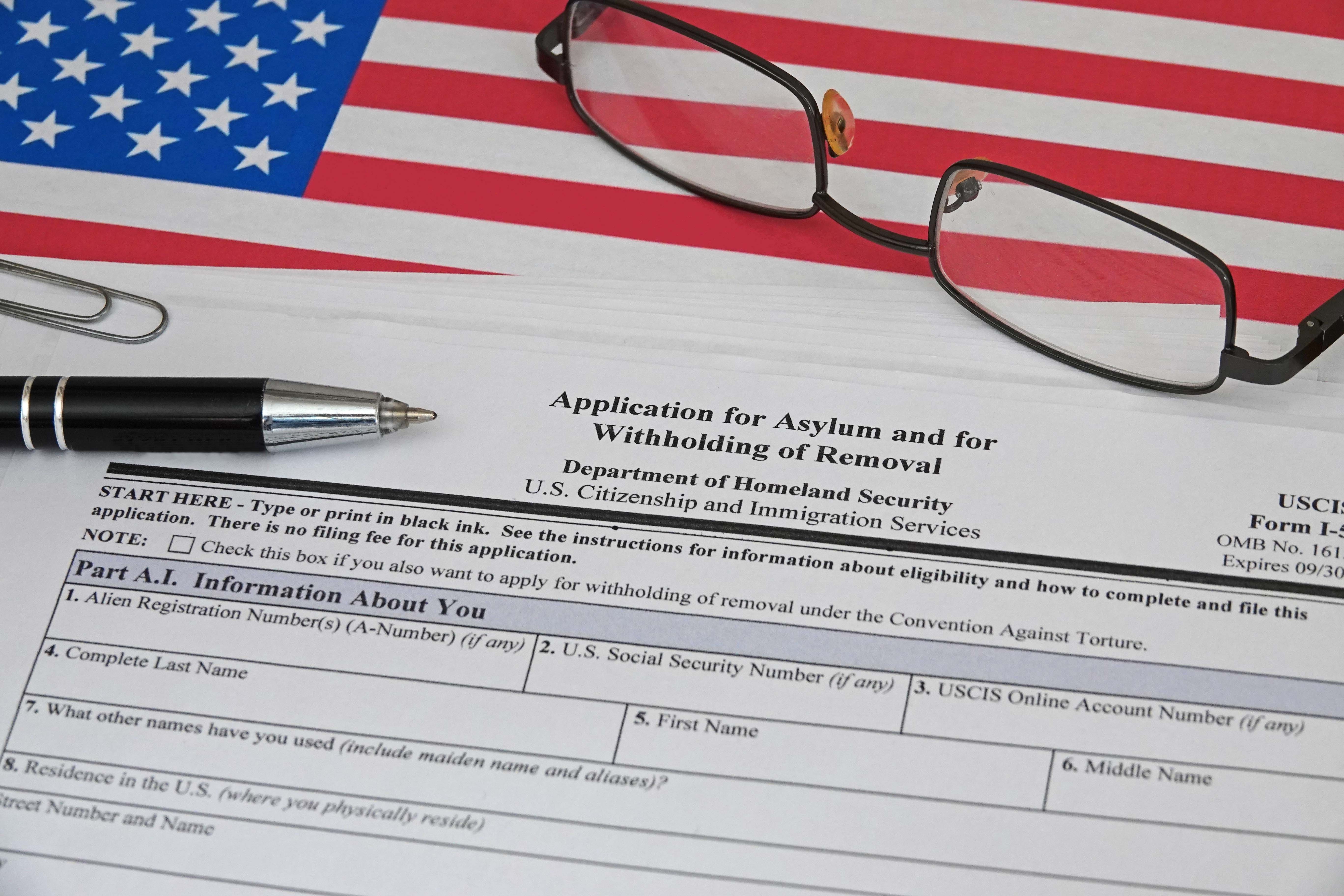 USCIS anuncia aumentos de varias peticiones migratorias