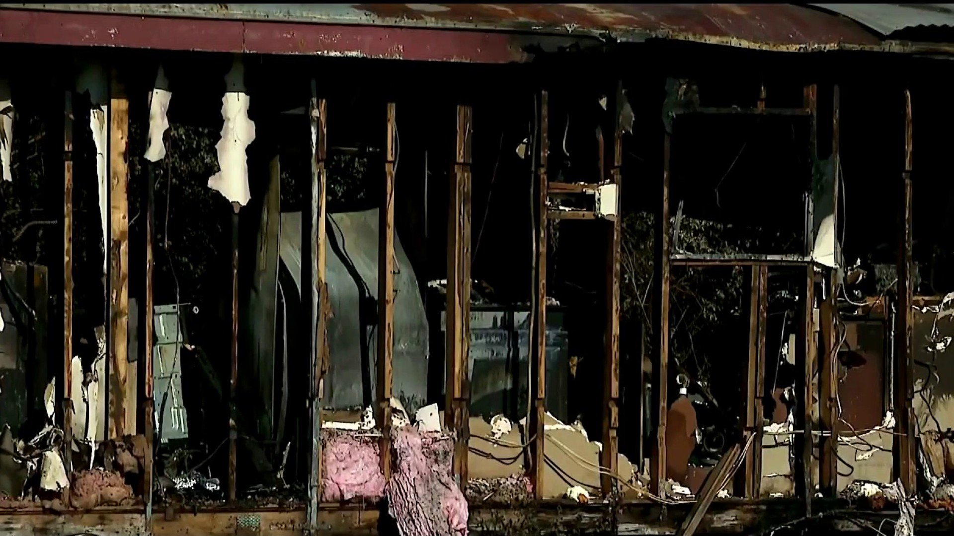 Tres niños mueren en un incendio en una vivienda en Canton