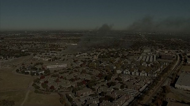 Incendio en Cambridge Park Apartments en Dallas