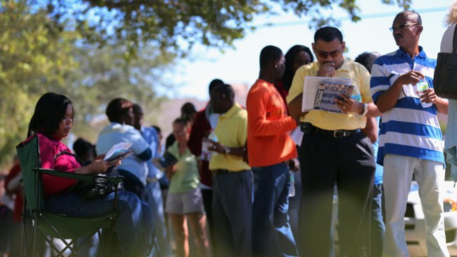 Prolongan votación en Florida